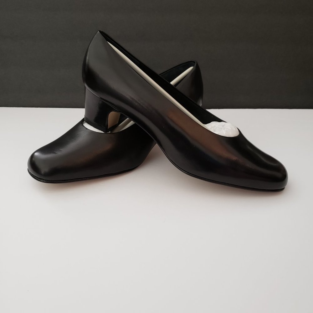 Auditions 10 EEEE Narrow Classy black pumps NEW